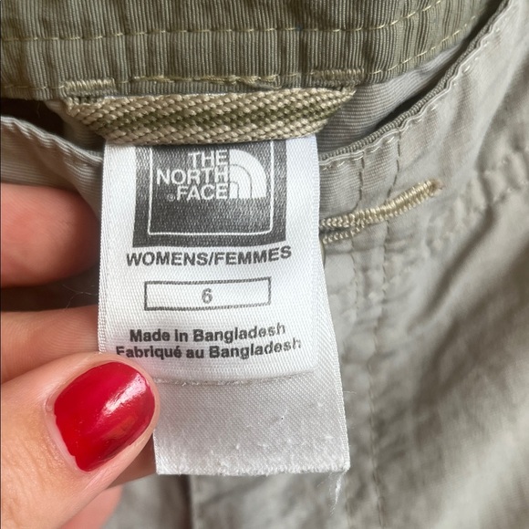 The North Face Men's Light Gray Flat Front Shorts Size 6 - Picture 2 of 7